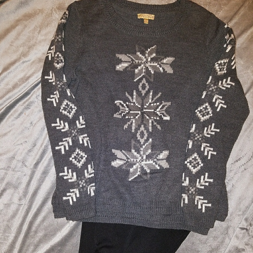 ♡Princess Vera Wang girls XL sweater